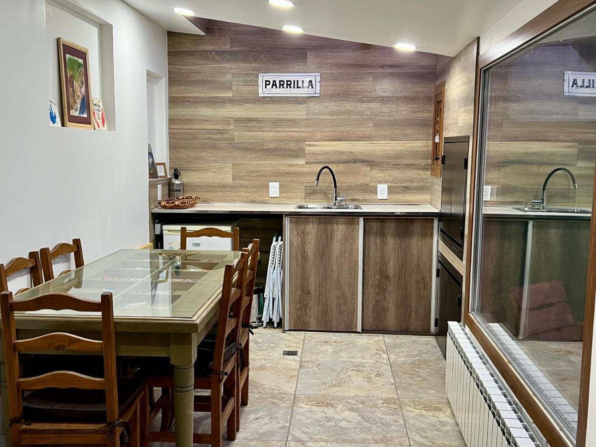 ウシュアイア Increible Casa Ideal Familiasヴィラ エクステリア 写真